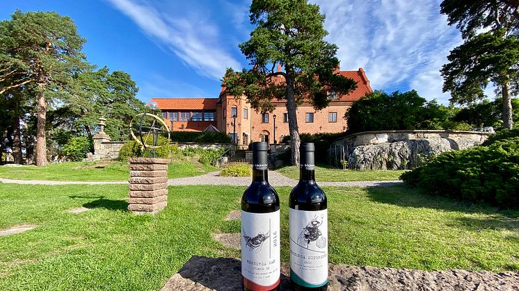 Högberga Superiore 2016 och Högberga San, svensk ek 2016 - två helt nya viner från Högberga Vinfabrik - gör entré på Systembolagets hyllor den 2 september.