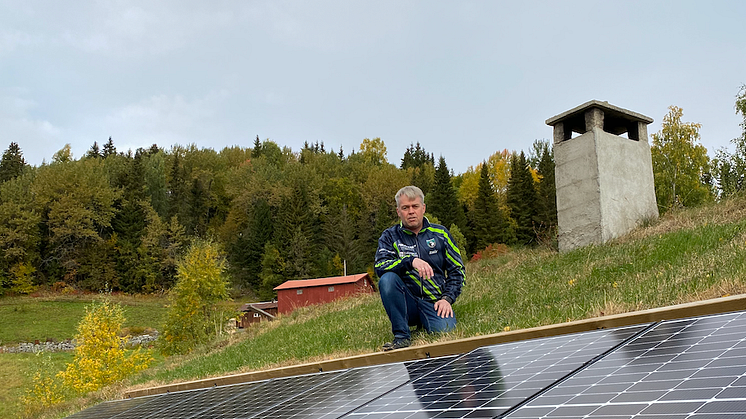 Miljøtak AS presenterer sin solcelleløsning for torvtak på Hyttemessen 2021