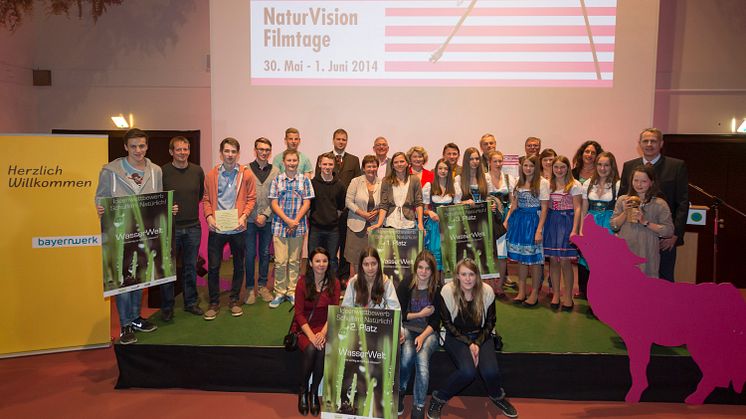Preisverleihung durch das Bayernwerk: Schulklassen im Ideenwettbewerb „Schulfilm:Natürlich!“ im Rahmen von NaturVision ausgezeichnet