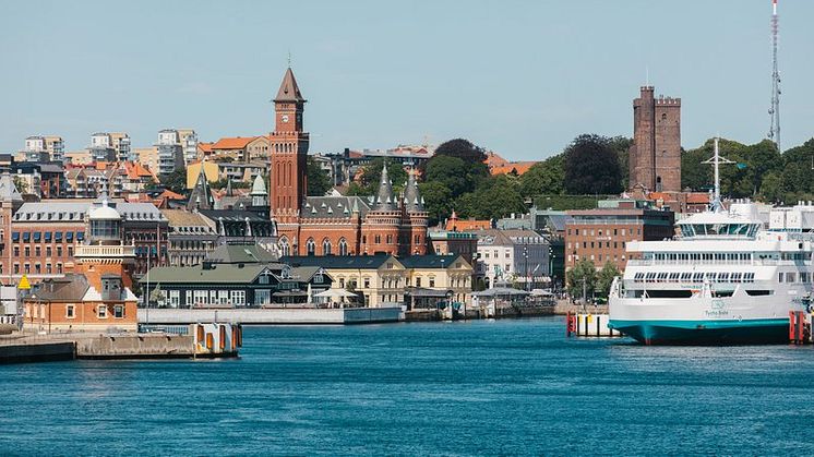 Kør på staycation ferie denne sommer og stil rejselysten med en tur til det lille store udland, Sverige. ForSea sejler mellem Helsingør-Helsingborg med tre afgange i timen, det meste af døgnet.