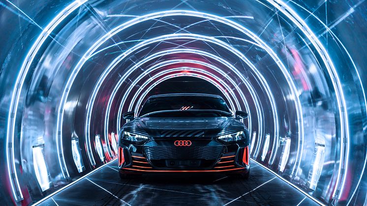 Audi RS e-tron GT (Daytonagrå)
