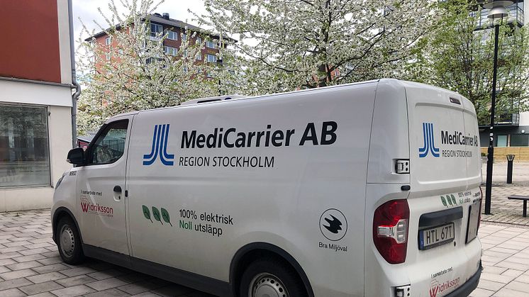 Transporterna med elfordon körs på MediCarrier-uppdraget där Widriksson utför transporter för vården i Region Stockholm.