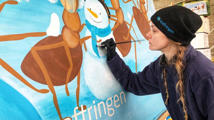 Ung konstnär från Lund skapar konstverk till Stortorget