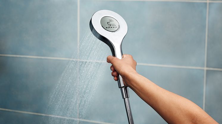 Takket være dens moderne, tidløse design passer den digitale håndbruser perfekt til ethvert badeværelse.
