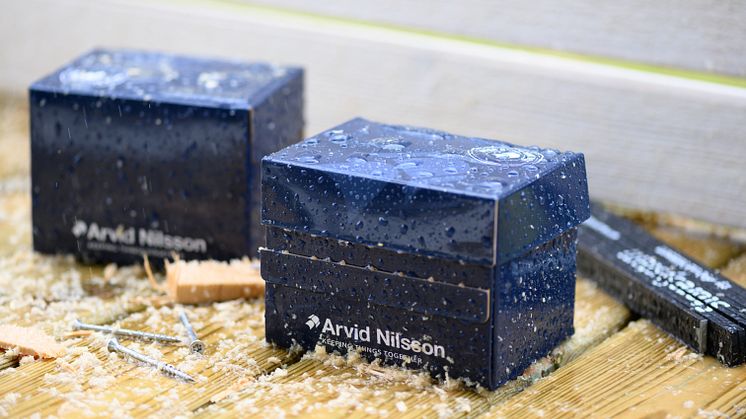 ​Arvid Nilsson avskaffer plast – blir den første i bransjen med vannbestandig papiremballasje