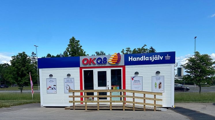 Linköping är först ut med OKQ8:s obemannade butiker som är öppna dygnet runt, där kunden får access och betalar via en app. 