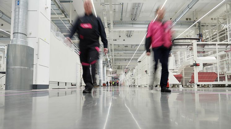 Den nya Rittal-anläggningen i Haiger tar vara på medarbetarnas kompetens för att skapa och hantera en smart fabrik.