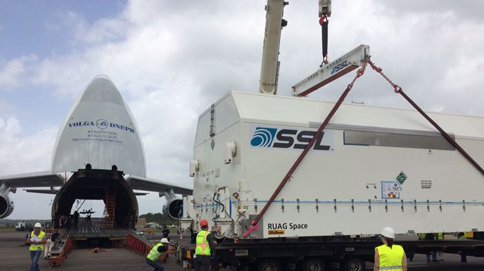 EUTELSAT 65 West A atterri à Kourou : compte à rebours avant son lancement par Ariane le 9 mars 