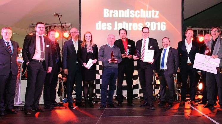 FeuerTRUTZ verleiht Auszeichnung „Brandschutz des Jahres 2016“