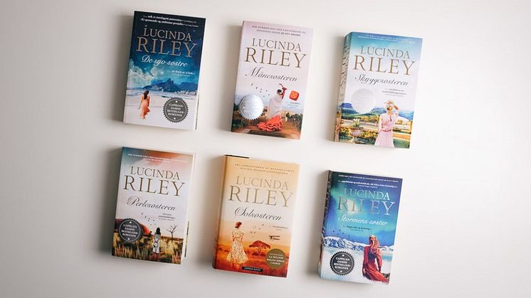Totalt har salget av Lucinda Rileys bøker passert 1,4 millioner eksemplarer i Norge. Hele fem av romanene hennes ligger nå på bestselgerlisten, og hun har tre førsteplasser