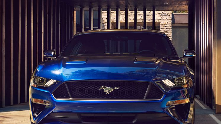 New-Ford-Mustang-V8-GT-with-Performace-Pack-in-Kona-Blue-2
