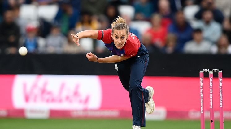 Tash Farrant in action for England. Photo: Getty Images