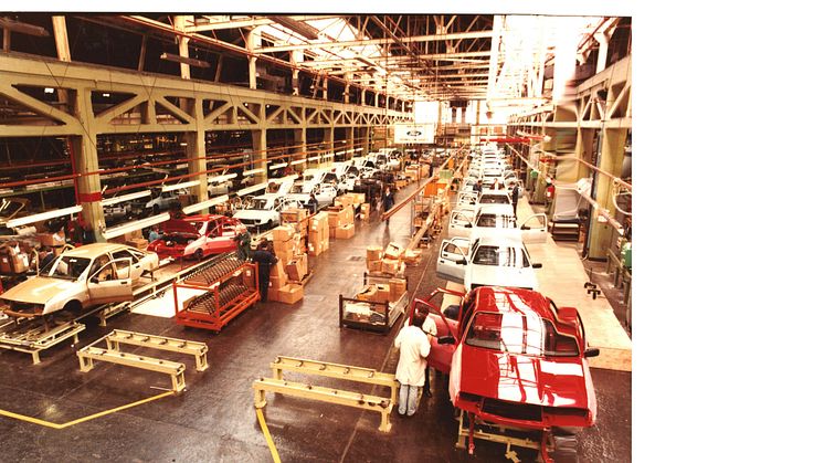 Ford-Plant-Ford-Sierra-1983-001