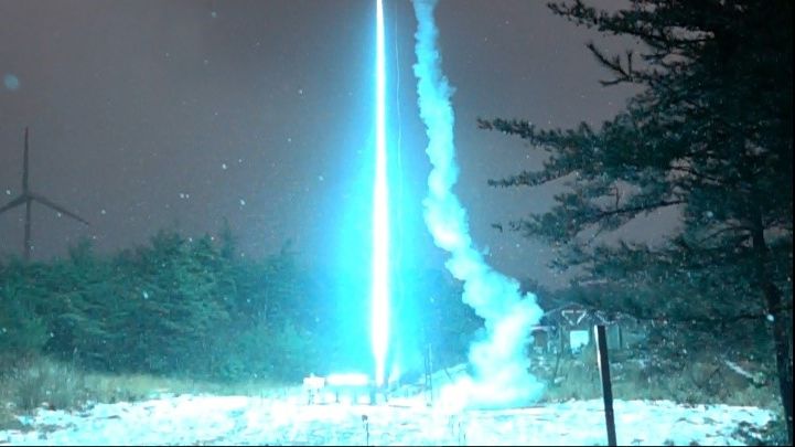 Image 1 Artificial rocket triggered lightning