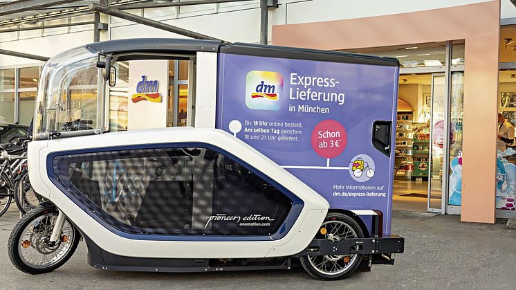 dm weitet Service „Express-Lieferung“ auf Berlin, München und Wien aus: Produkte online bestellen und umweltfreundlich per Lastenrad nach Hause liefern lassen