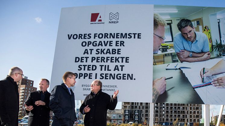 Overborgmester Frank Jensen besøger Arkitektgruppens byggepladser i Ørestad Syd 