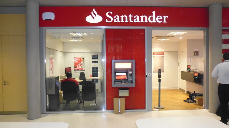 Santander partnership brings benefits for students