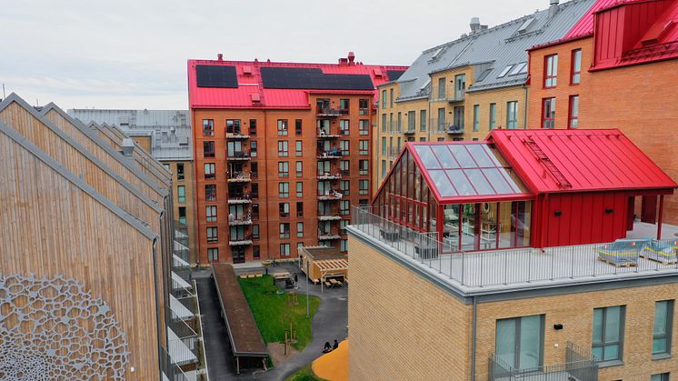 2 x invigning i Sege Park i Malmö: MKBs mesta delningshus och konstverket Resiliens