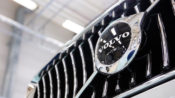 Volvo Cars genstarter produktionen på sin fabrik i Torslanda