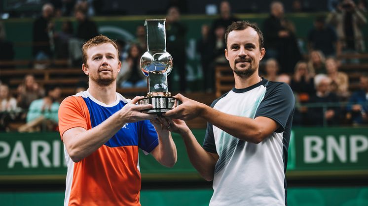 Vinnarna i dubbel, Andrey Golubev och Denys Molchanov, BNP Paribas Nordic Open 2023. Foto: Alexander Scheuber