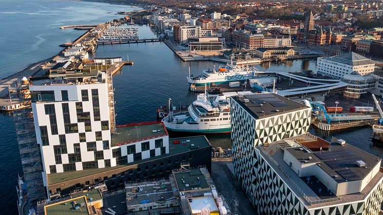 Helsingborg är utsedd till en av Europas mest innovativa och klimatsmarta städer och har Sveriges bästa logistikläge. Nu tar staden nästa steg på resan mot målet att vara Europas mest hållbara logistiknav.