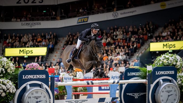 Marc Dilasser winner of Longines FEI World Cup presented by Mips