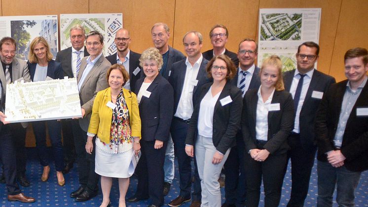 Die Jury aus fachkundigen Architekten und Stadtplanern, Vertretern der Politik und der Stadt Bonn sowie von Zurich und CORPUS SIREO wählte das Konzept des Architekturbüros ASTOC auf den ersten Platz