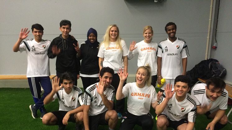 Vinnarhallen på Bosön bjöd på fotbollsturnering för ensamkommande flyktingbarn