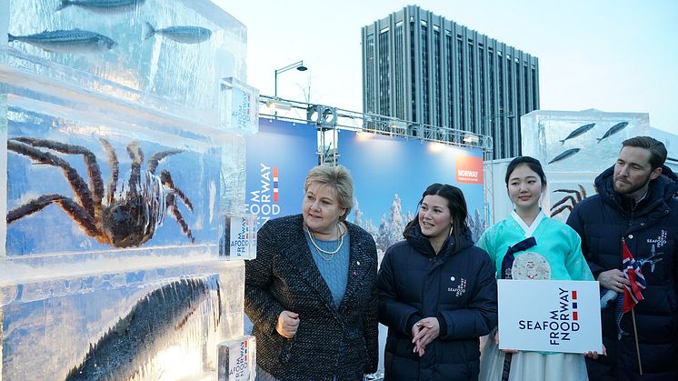 Erna Solberg besøkte den norske standen på KTLivesite i Seoul torsdag