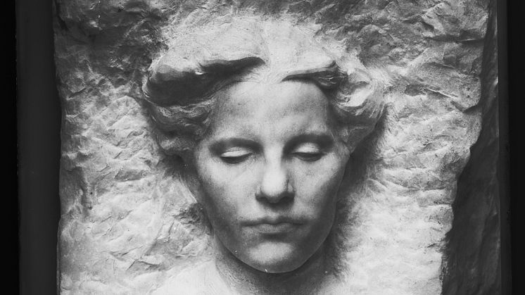 Gustav Vigeland: Female Portrait, 1908. Marble. 