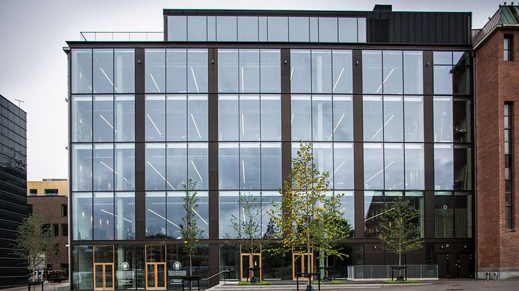 I 2018 flyttede Arkitema i København sit kontor til Dipylon Hus i Carlsberg Byen, et kontor Arkitema selv har stået for transformationen af.