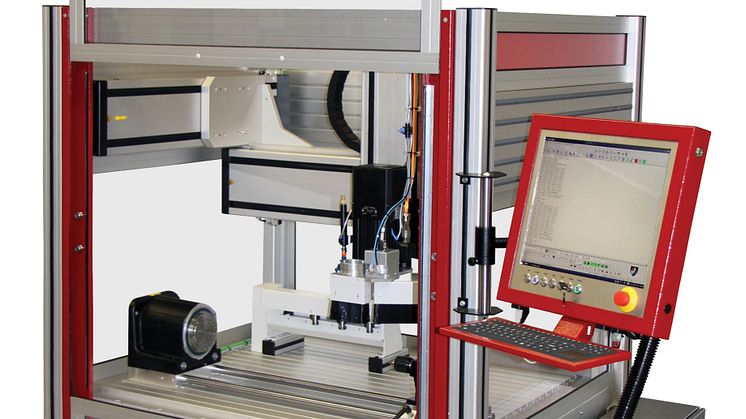 CNC-maskinen OVERHEAD är flexibel och kan enkelt anpassas för olika automatiseringsbehov - Se den på verktygsmaskiner 10 -13 Maj. 
