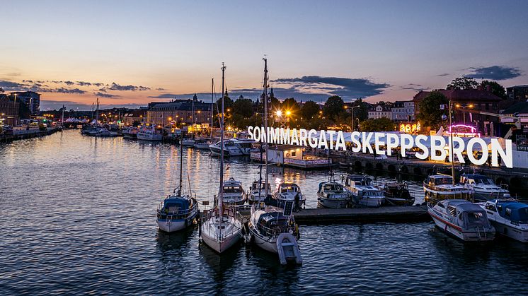 Pressinbjudan: Sommargata Skeppsbron