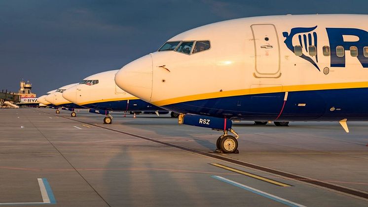 Ryanair fortsätter att satsa stort på den svenska marknaden och Stockholm Arlanda Airport med ett nytt flygplan inför sommaren och totalt åtta nya flyglinjer 2022–2023. Foto: Piotr Mitelski.