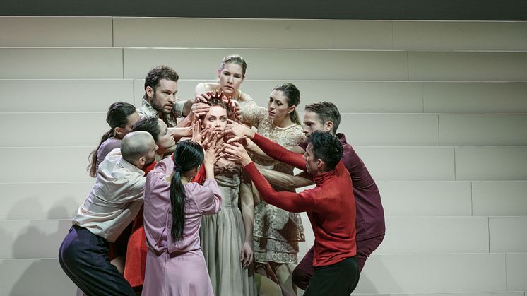Bild från årets stora succé Mozarts Requiem i koreografi av Örjan Andersson, som spelade sin sista föreställning på Malmö Opera 15 dec 2019.