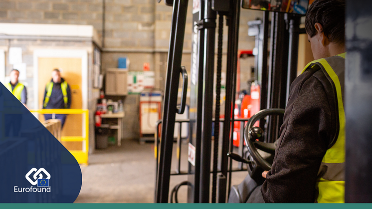 Trainee forklift driver doing a practical training course. Image: © Darius SUL/Adobe Stock