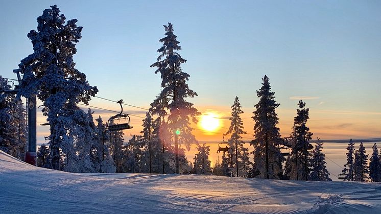 Rekordmånga skidanläggningar och backar öppna inför jul