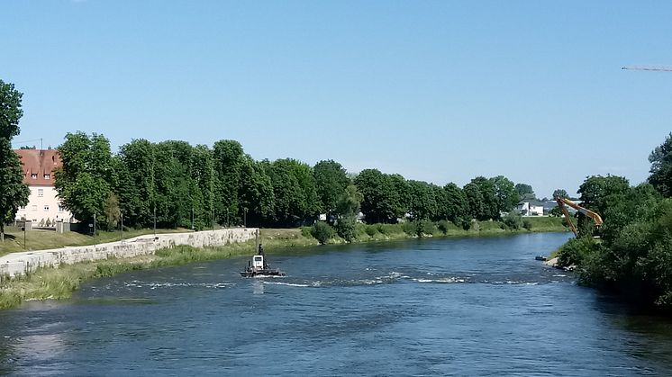 Die vorbereitenden Arbeiten zur Sohlsicherung schreiten voran - ab nächster Woche auch am nördlichen Donauufer.  (Foto: Stadt Donauwörth / Christiane Kickum)