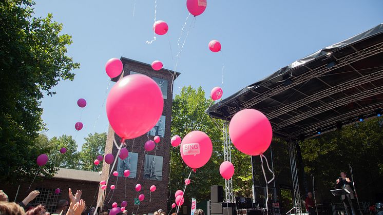 !SING-Ballons fliegen am DAY OF SONG ©RTG/Constantin Grolig