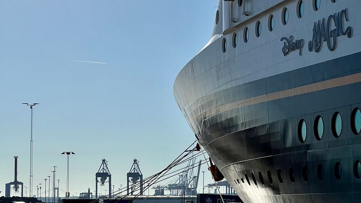 The cruise vessel Disney Magic, which called Arendal in the Port of Gothenburg in August, was a contributing factor to 2022 becoming a record breaking season at the Port of Gothenburg. Photo: Gothenburg Port Authority.