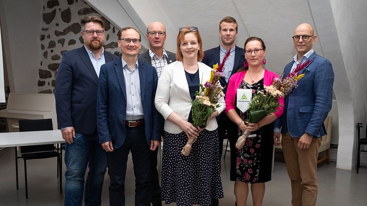 Kuvassa vasemmalta oikealle: Jussi Uotila, Ari Mäkelä, Antti Rantalainen, Anu Tieaho, Elmeri Linnera, Sanna Metsänoro ja Max Gylling.