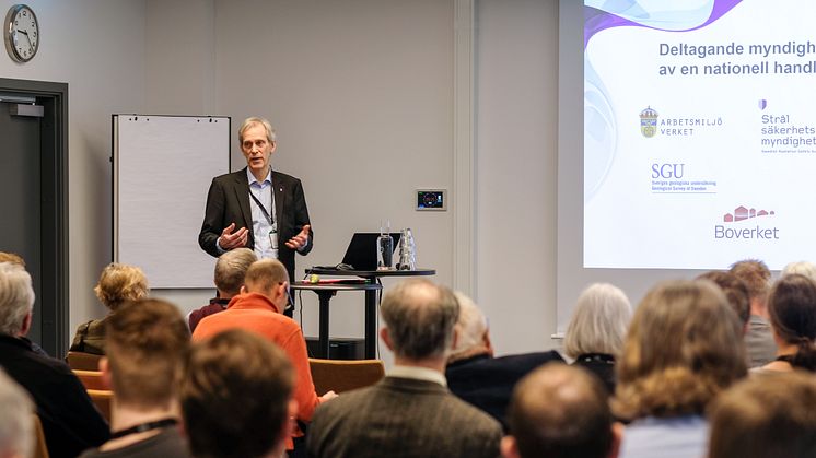 Tomas Persson från Strålsäkerhetsmyndigheten föreläser under Radondagen 2020