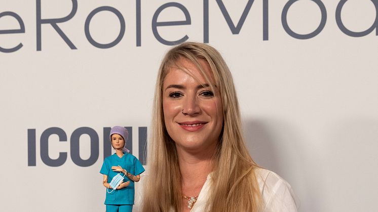 Die 34-jährige Krankenschwester Franziska Böhler wird aufgrund ihres unermüdlichen Engagements im Bereich Krankenpflege als Barbie Role Model ausgezeichnet.