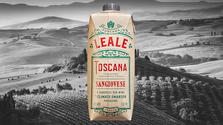 Leale Sangiovese är ett rött vin från Toscana i en växtbaserad förpackning som ger lägre koldioxidutsläpp jämfört med en glasflaska.