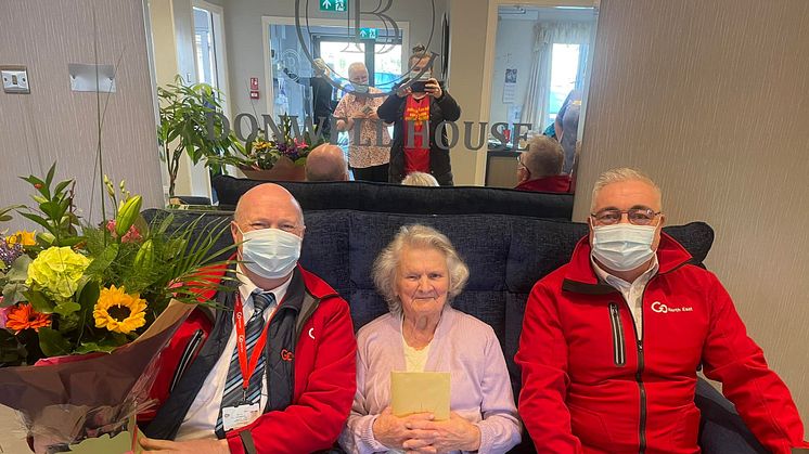 Bus drivers Chris Ogilvie and Tony Emmerson visiting Dorothy at Donwell House Care Home