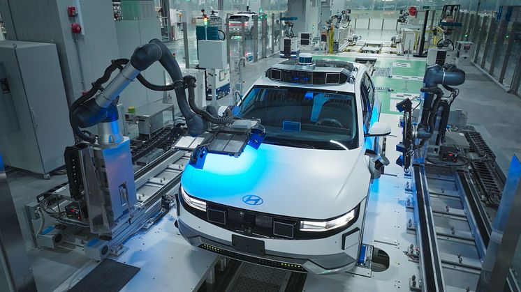 Motional IONIQ 5 robotaxi produceras på nya Hyundai Motor Group Innovation Center Singapore (HMGICS).