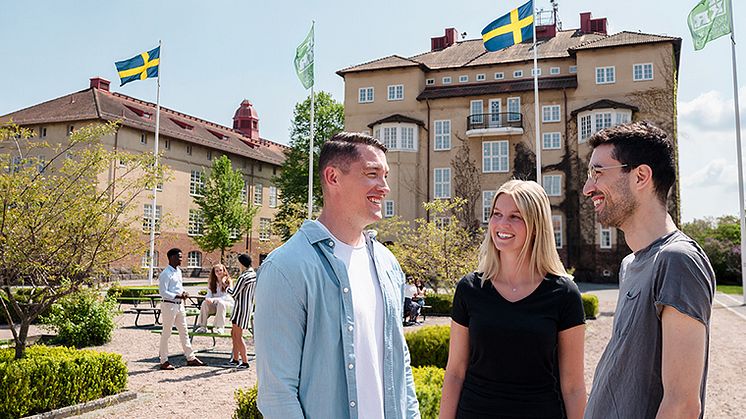 ﻿Intresset att läsa program som leder till jobb inom samhällsbärande yrken är fortsatt stort vid Högskolan Kristianstad.