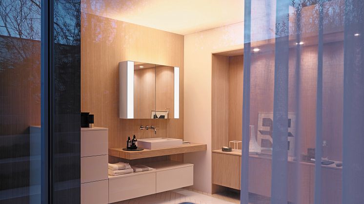 RL40 Room Light-Spiegelschränke von burgbad bringen eine neue Beleuchtungsqualität ins Bad
