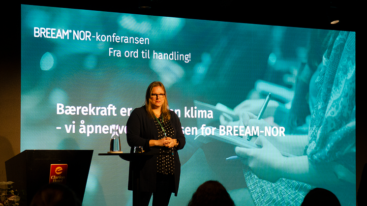 Leder for BREEAM i Grønn Byggallianse, Viel Sørensen, presenterte noen av endringene som kommer i den nye manualen BREEAM-NOR 3.0, som lanseres 28. februar 2022.
