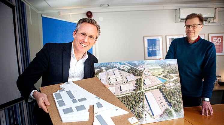 Andreas Meyer (t.v.) och Per-Ola Mattsson presenterade visionen för Duverydsområdet i Karlshamn (Foto: Johan Hultgren/Sydöstran)